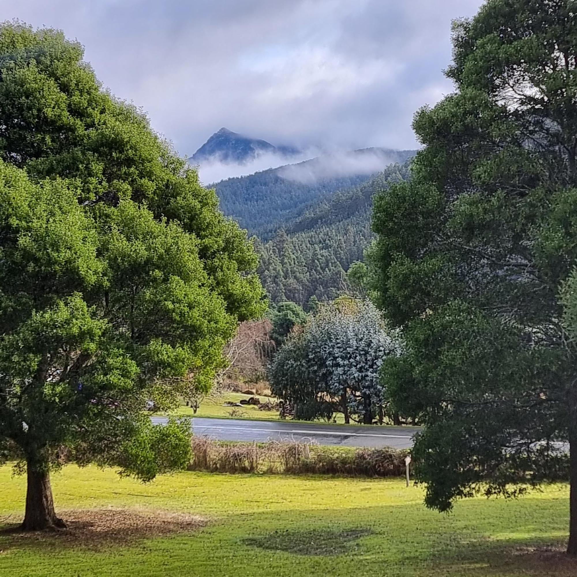Russell Falls Holiday Cottages National Park Екстериор снимка
